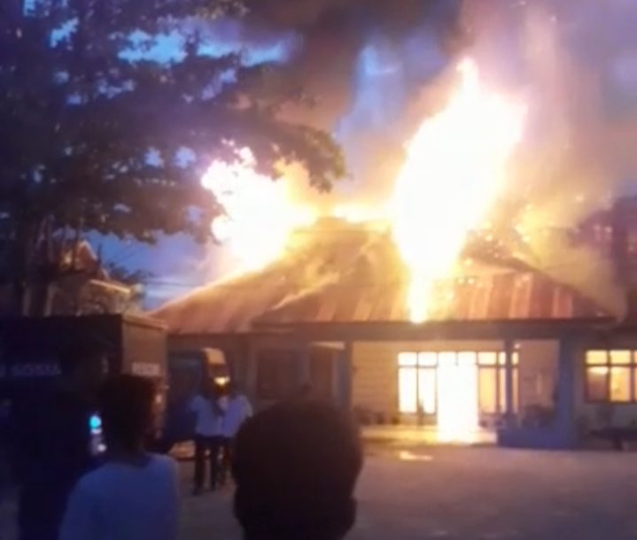 Breaking News: Kantor Dinsos Kota Kendari Dilalap Sijago Merah