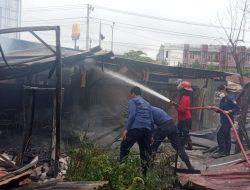 Lupa Matikan Kompor, Kedai Kopi di Kendari Hangus Terbakar