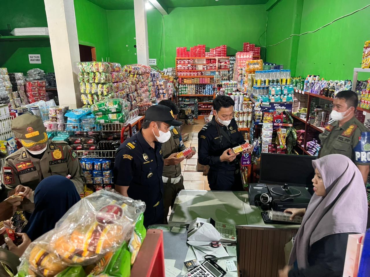 Bea Cukai Temukan Ribuan Rokok Ilegal di Unaaha, Langsung Disita