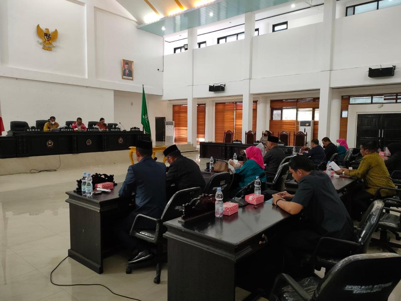Pemkab dan DPRD Konawe Tandatangani Kesepakatan Atas Pembahasan 2 Raperda