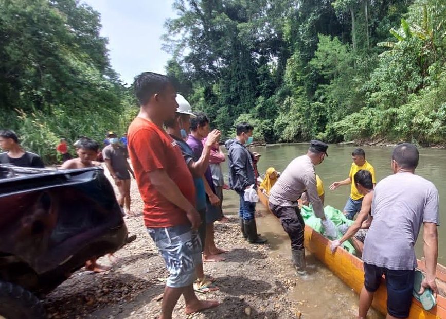 Pengendara Mobil Asal Konawe Tewas Terjun ke Jurang 50 Meter di Uluiwoi