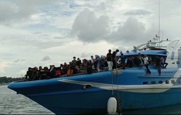 Pemudik Membludak, Kapal Over Kapasitas Bahayakan Penumpang