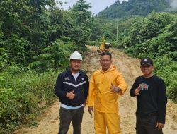 Curah Hujan Sebabkan Jalan Poros di Konkep Rusak, PT GKP Lakukan Perbaikan