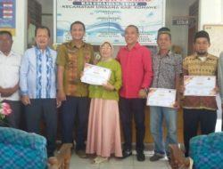 Tokoh Adat di Tuoy Menerima SK dan Sertifikat