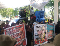 Soal Dugaan Kades Terjerat Kasus Asusila, Puluhan Masyarakat Ujuk Rasa Depan DPMD Dan DPRD Konsel