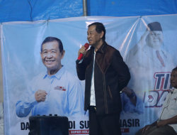 Calon Bupati Koltim H. Dalle Efendi Kukuhkan Tim Sahabat DAMAI di Desa Simbune