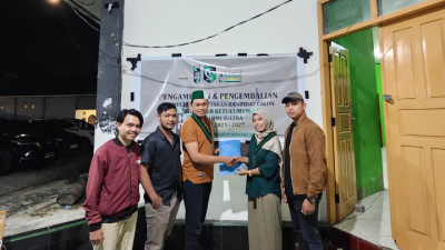 Caketum Badko HMI Sultra Sarlan Lario Secara Resmi Mengembalikan Formulir Pendaftaran